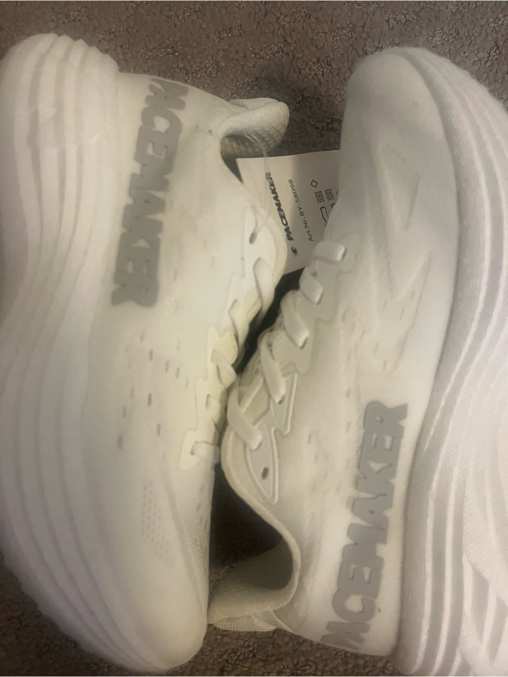 Pacemaker running Sneakers in White6.5w
